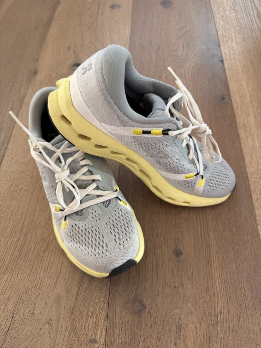 On Cloudsurfer 2 Women's running shoe (size 8)